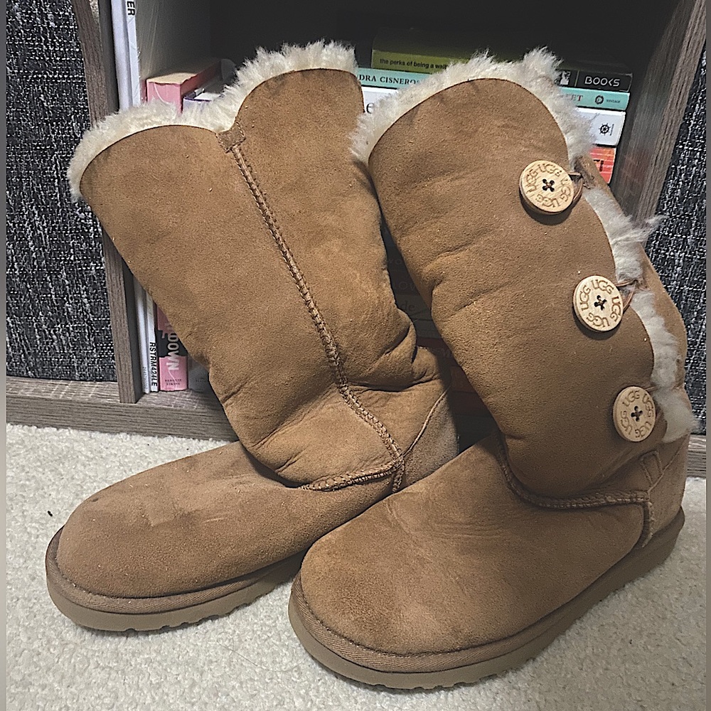 UGG Bailey Button Triplet II